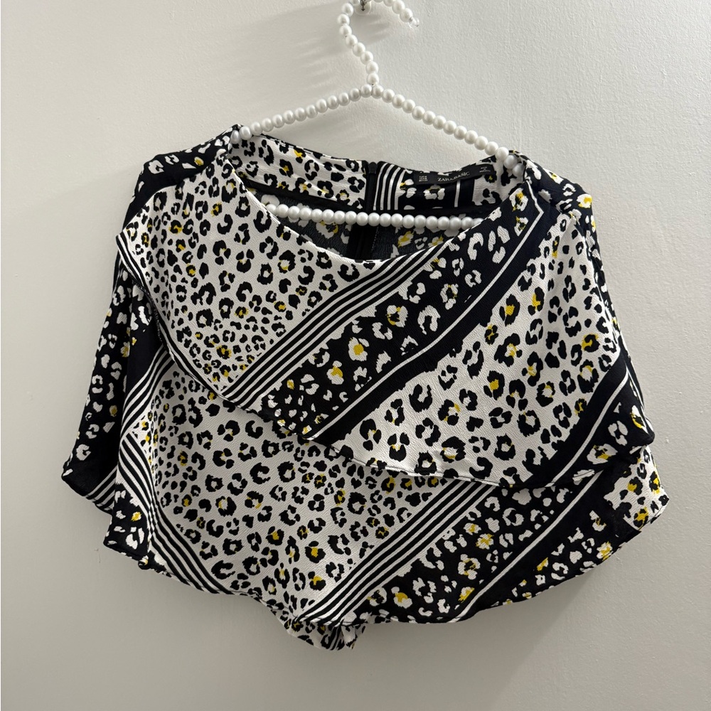 Zara Black and White Leopard Print Skort size M